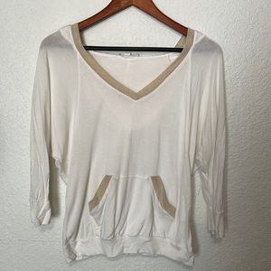 Hooded lounge shirt.